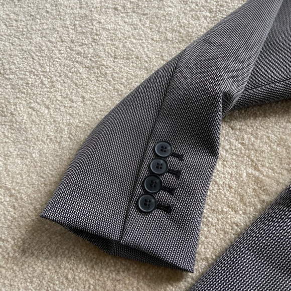 Blazer - Picture 2 of 3